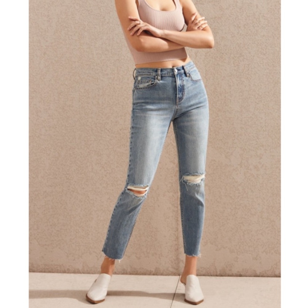Pacsun distressed mom jeans